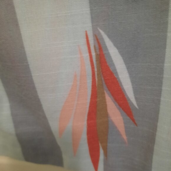 Brand New 100% Polyester Skirt - Picture 3 of 3